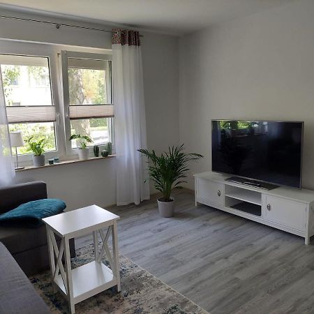 Gemuetliches, Voll Ausgestattetes Apartment Halle  Exterior foto